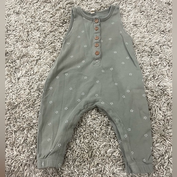 Quincy Mae star Romper 3-6 - Picture 1 of 3